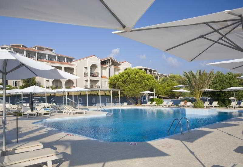 Hotel The Bay & 5*